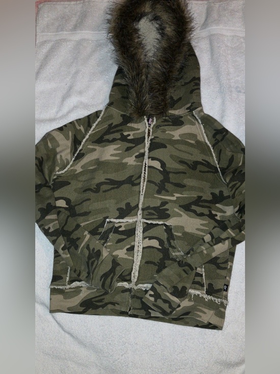 La Kitty Jackets & Blazers - Y2K la Kitty Camo Sherpa-Lined Hoodie Jacket - Green